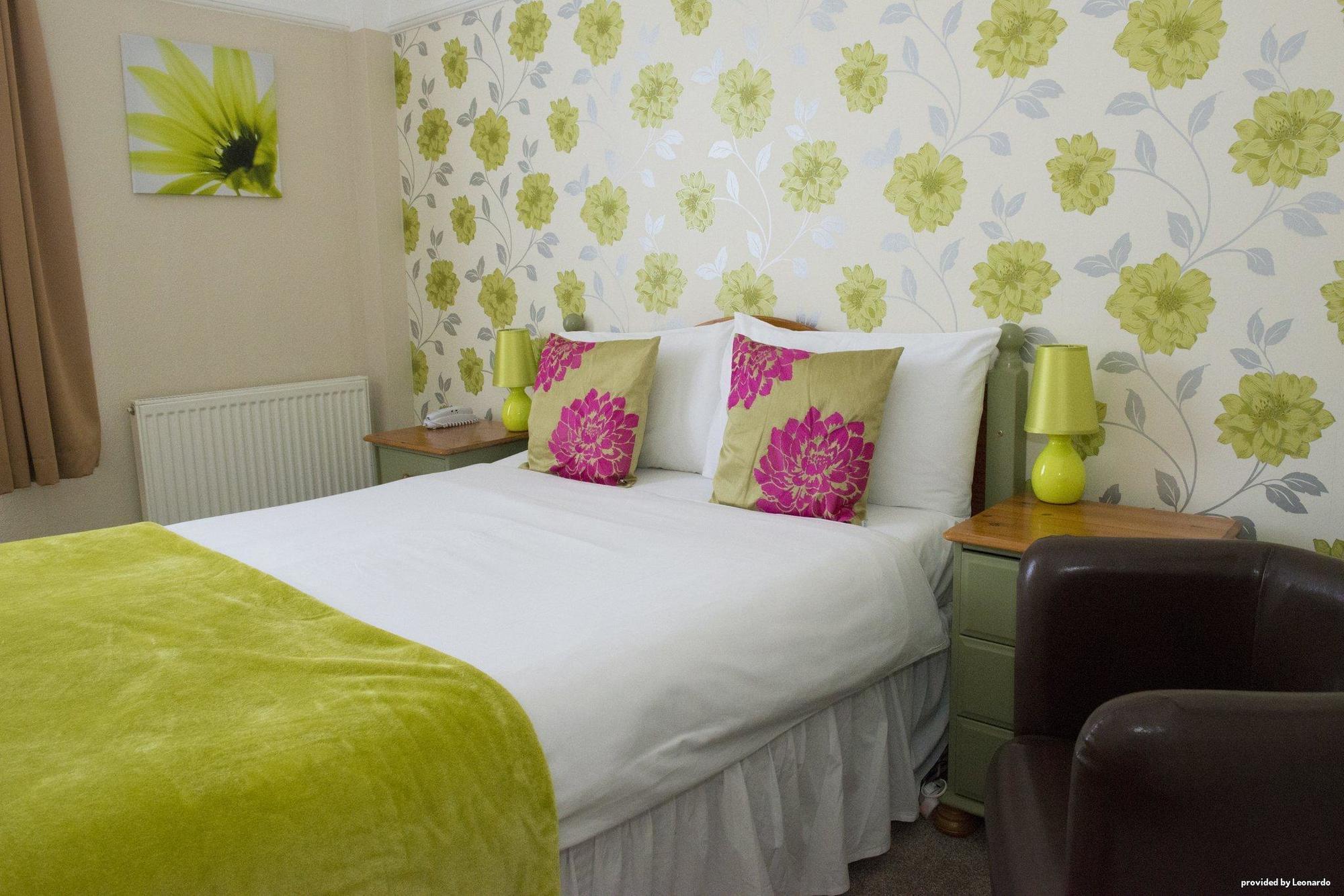 Cliff Head Hotel Carlyon Bay Bagian luar foto