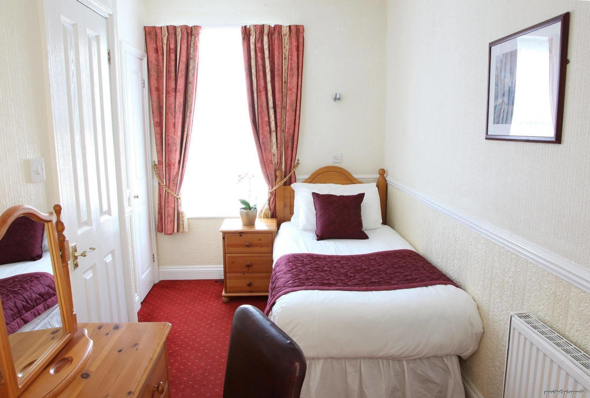 Cliff Head Hotel Carlyon Bay Ruang foto